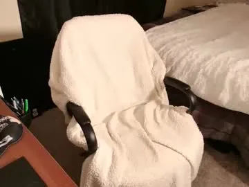 alphawulf1 — Who needs a bad bunny when you can have a big bad wulf? | First time on cam, let's get this party started #thick #alpha #latino #bigass #new Buttplug in at GOAL [1980 tokens remaining]