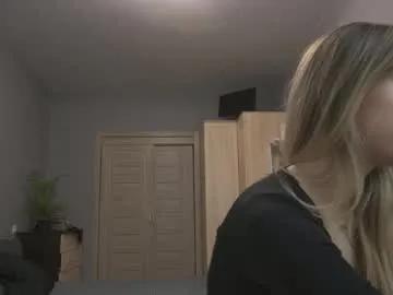 amylanee — GOAL: undress me<3 [3266 tokens remaining] Hi my name is Amy <3 #18 #natural #cute #new #bigass