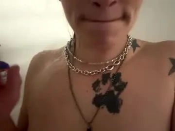 arielwyld — i have roommates, so try to shut up #lovense is on #tongue #piercednipples #tease #mature - Goal: try to make me cum [3327 tokens left]