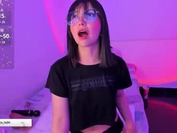 becca_be_ —  #18 #latina #natural #nonude #lovense