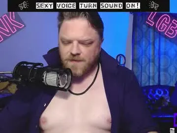 bi_master_mack on Chaturbate