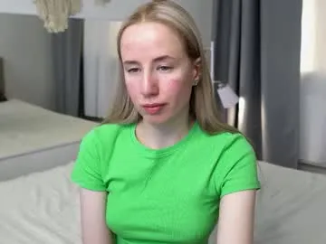 cassie_kelman — GOAL: Play with nipples [159 tokens remaining]  #anal #daddysgirl #smalltits #blonde #squirt