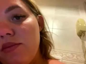 courteous_raspberrrry on Chaturbate