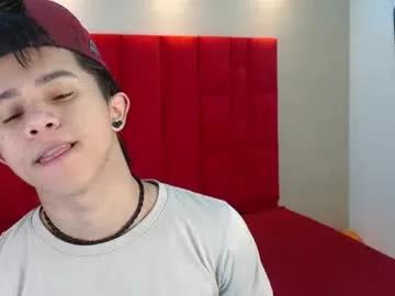 danny__santoro — GOAL: rub my ass [52 tokens remaining] I love starting the week by masturbating for you #gay #boy #anal #ass #bigdick