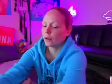 daphnemadison — #natural #hairy #redhead #squirt #bigboobs