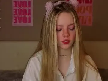 denaebeste on Chaturbate