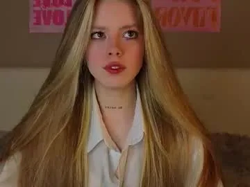 denaebeste on Chaturbate