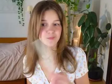 eli_sunshine — Hiii! New account, but same me :)  GOAL: Good morning! [13 left]   #teen #shy #natural #smile #tease