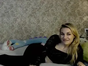 ellamilla on Chaturbate