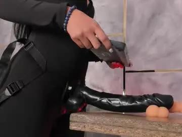 ellaochoa on Chaturbate 