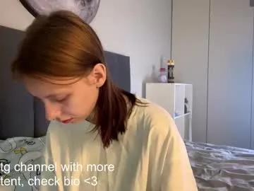 ellie_hollow on Chaturbate 