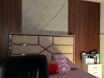 emilyhendrix_ on Chaturbate