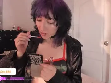 ghosty_doll on Chaturbate