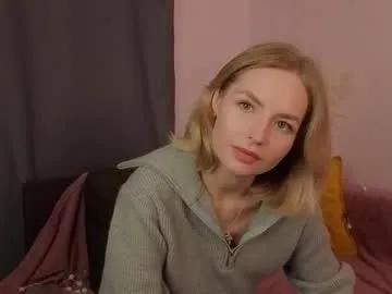 gwenkevwitch — my name is Jannie and im very new here!! ^^  goal:  stand up and show outfit   #shy #blonde #feet #young #new [0 tokens remaining]