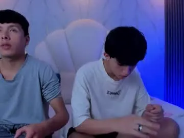 hoot_booys_ on Chaturbate