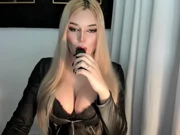 hotstellacumxxx on Chaturbate