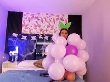 larabrook on Chaturbate 