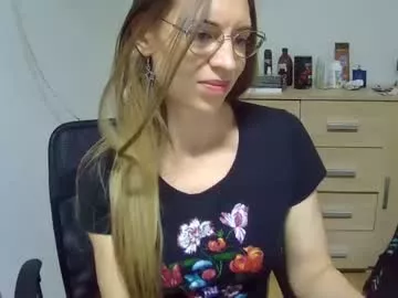 larawinters on Chaturbate