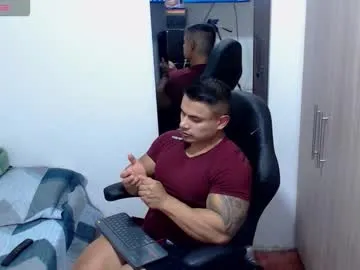 leo_muscleboy on Chaturbate