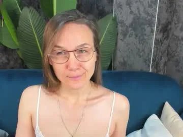 lillian_white1 on Chaturbate 