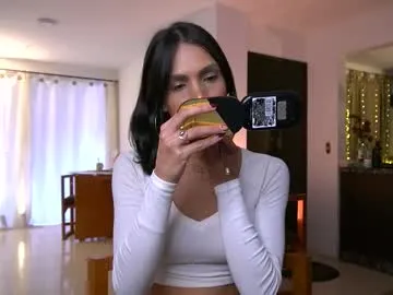 lola_cocks on Chaturbate