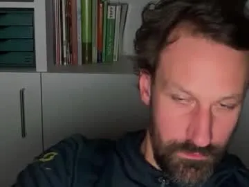 maenu_69 on Chaturbate