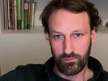 maenu_69 on Chaturbate