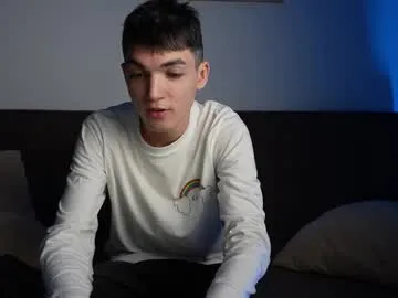 mattyaiden — Take off t-short #cum #bigcock #twink #couple [300 tokens remaining]