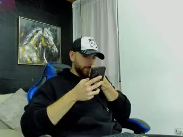 maximo_wolf1 on Chaturbate