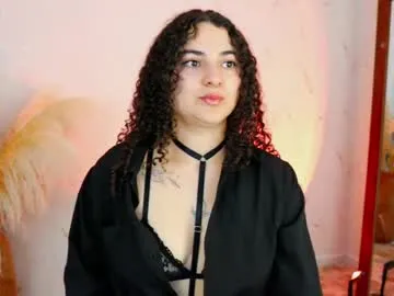 merida_bell18 on Chaturbate