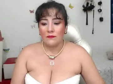 mom_17 on Chaturbate