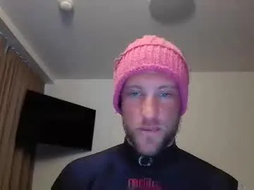 moms_little_monster on Chaturbate