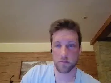 moms_little_monster on Chaturbate