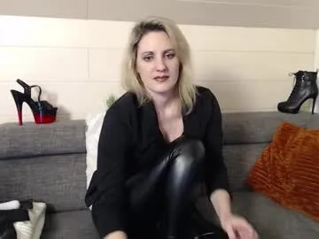 nora_noxx on Chaturbate