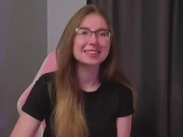 oliviavele on Chaturbate