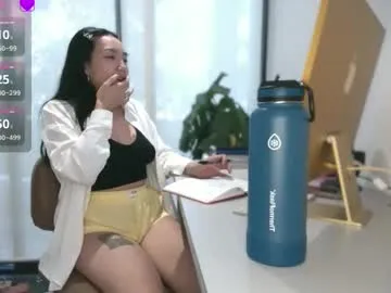 ozhmara on Chaturbate