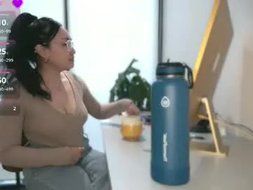 ozhmara on Chaturbate