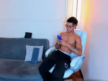 paradise_boy_s on Chaturbate