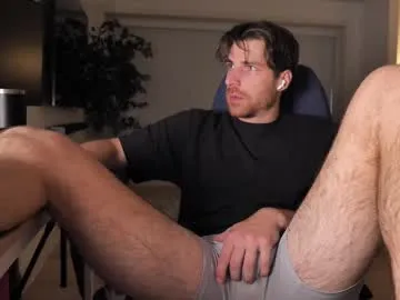 peterparkerrxox on Chaturbate