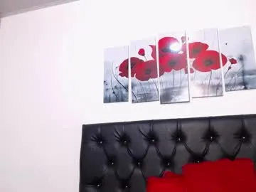 pinky_f00x on Chaturbate