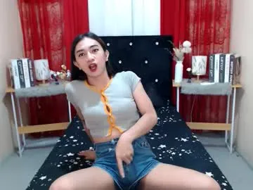 prettyakhira on Chaturbate
