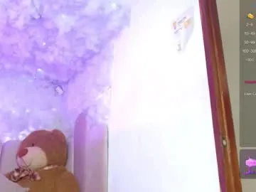 puca_eboony on Chaturbate