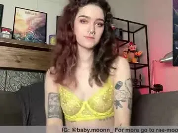 rae_moon on Chaturbate