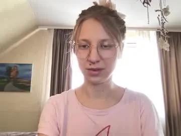 senseinner — Senseinner's room #nonude #natural #glasses #feet #shy