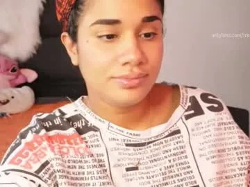 soytropicalfruit on Chaturbate