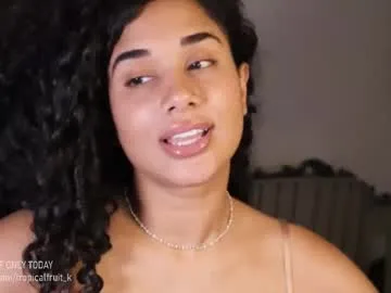 soytropicalfruit on Chaturbate