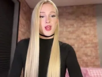 tiffany2005 — GOAL: fuck my ass and cum [643 tokens remaining] Welcome to my room! #cum #bigdick #bigass #18 #trans