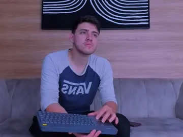 web_gammer_ on Chaturbate