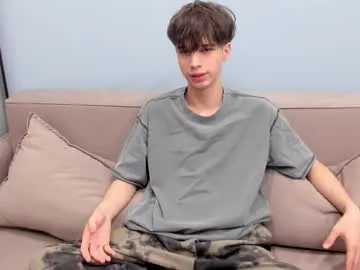 your_shy_guy on Chaturbate