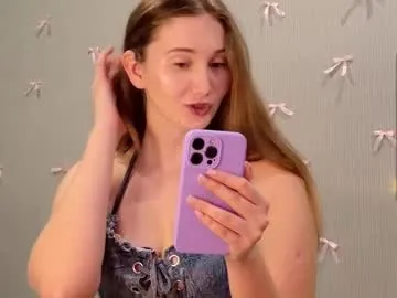 yourcreamyister on Chaturbate